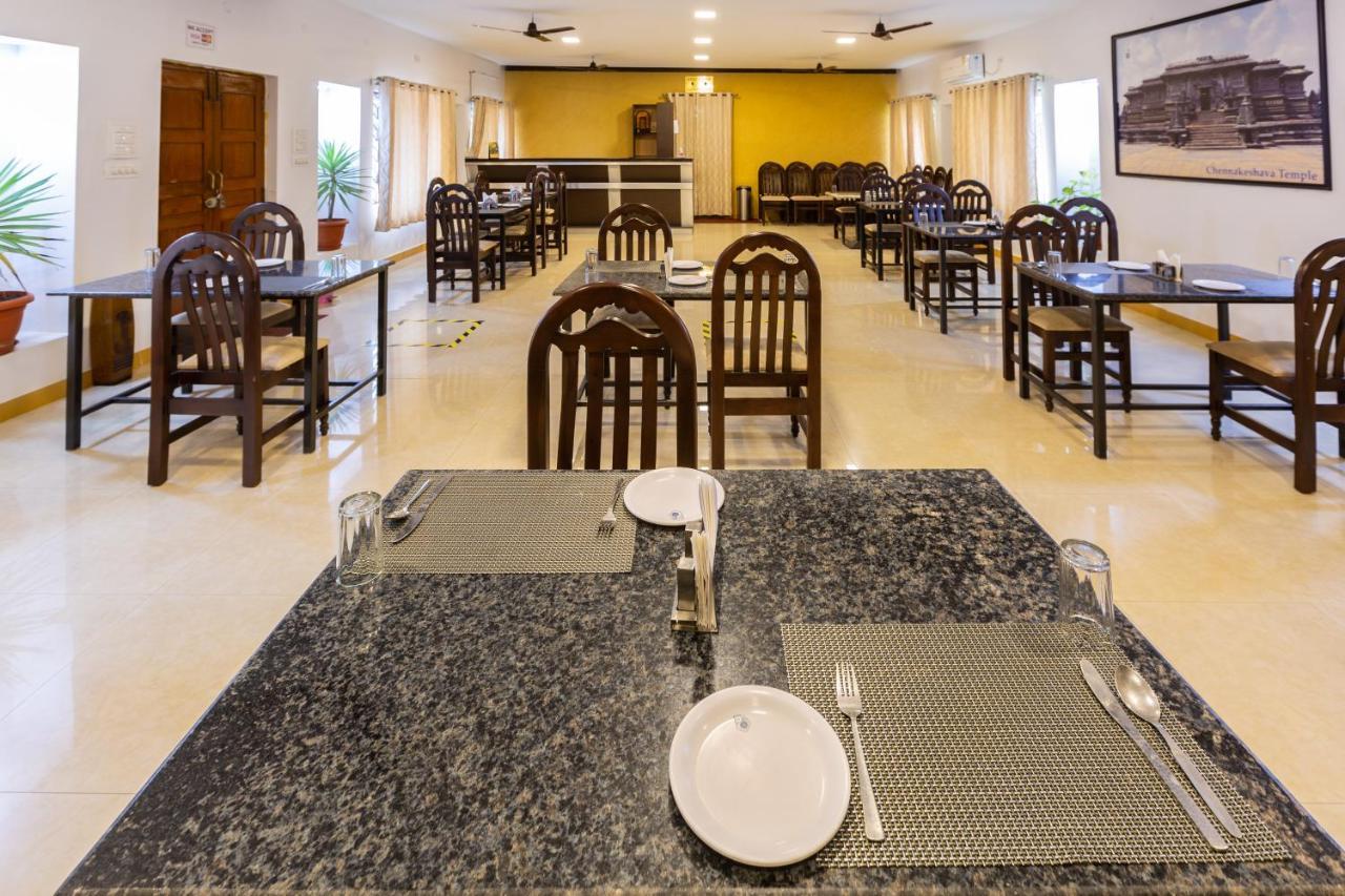 Kstdc Hotel Mayura Velapuri Belur Exterior photo