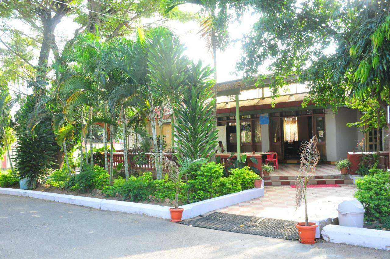 Kstdc Hotel Mayura Velapuri Belur Exterior photo